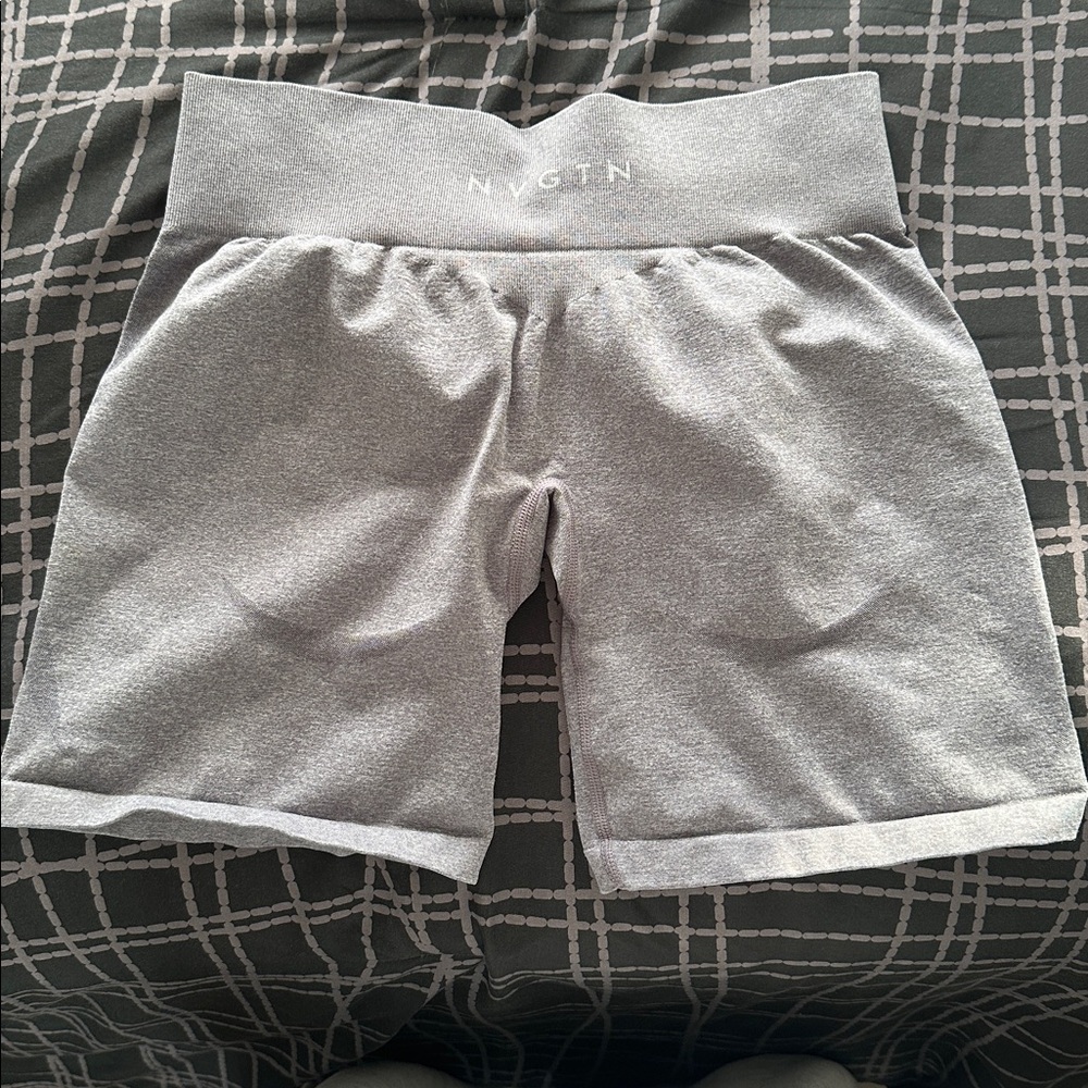 NVGTN Mid Rise Contour Seamless Shorts